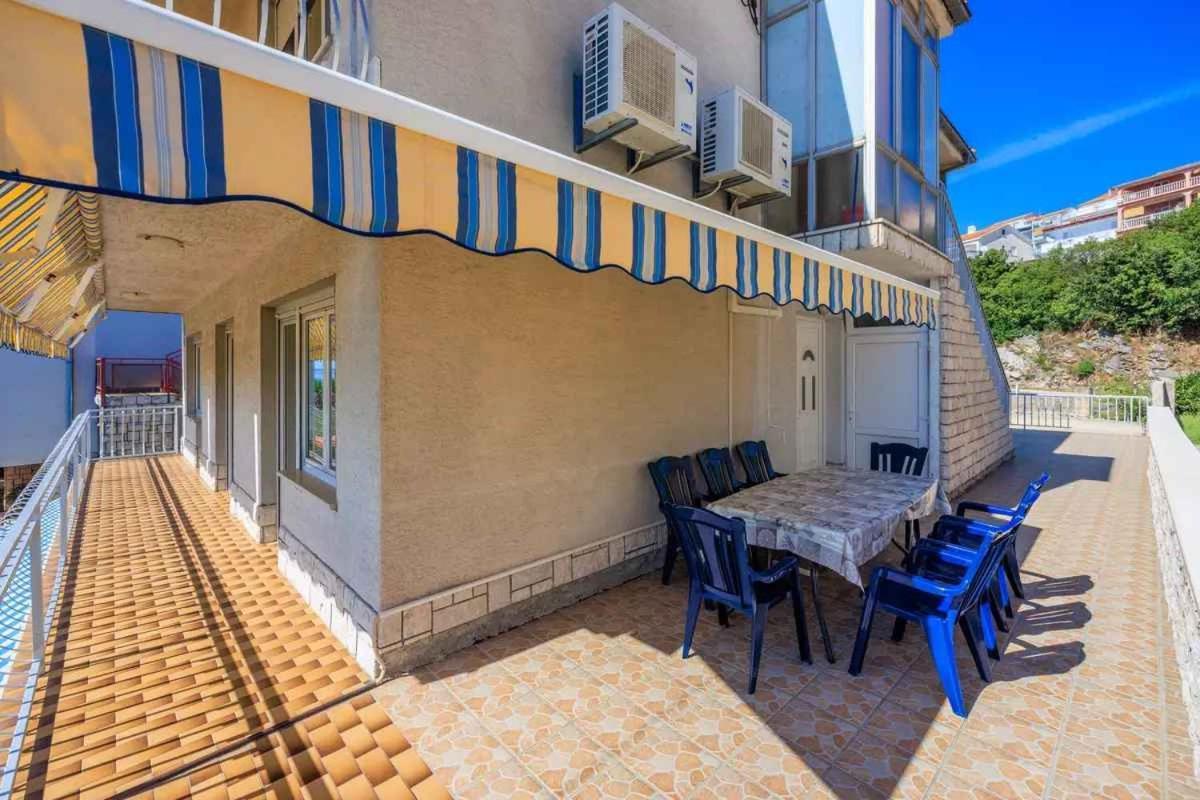 Four-Bedroom Apartment In Crikvenica II 외부 사진