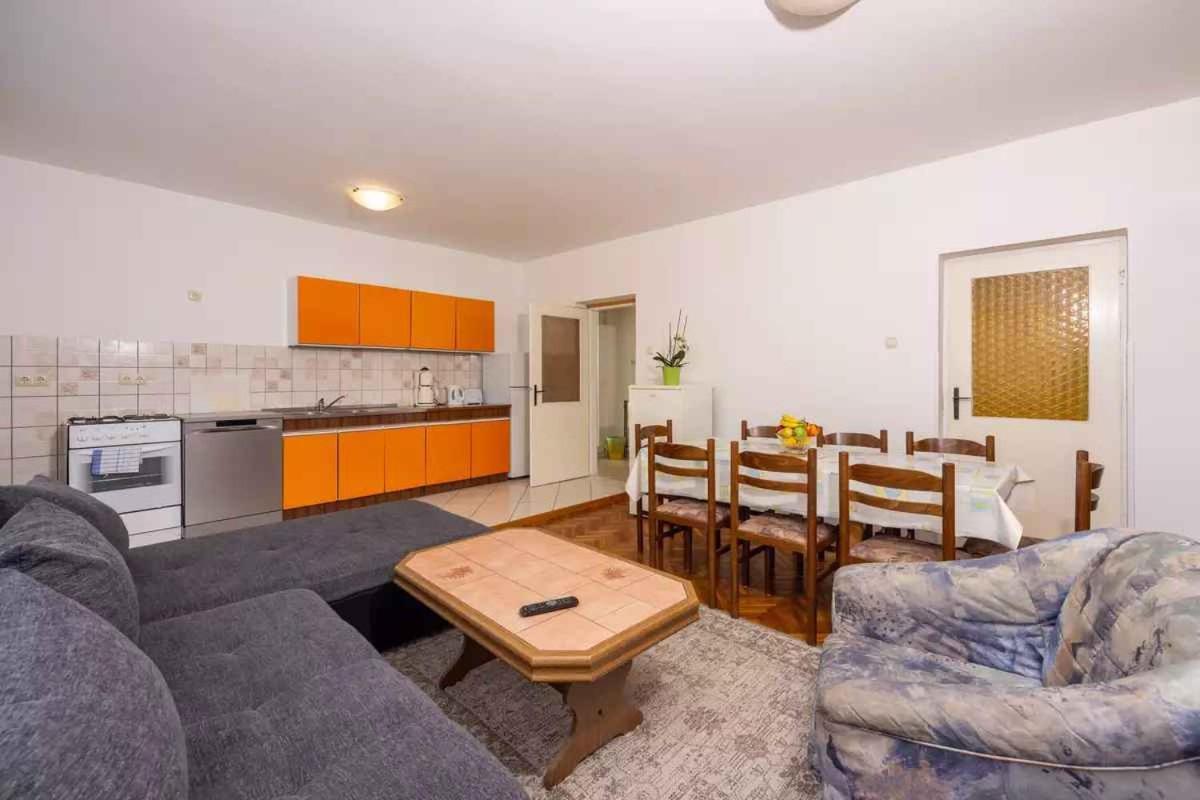 Four-Bedroom Apartment In Crikvenica II 외부 사진